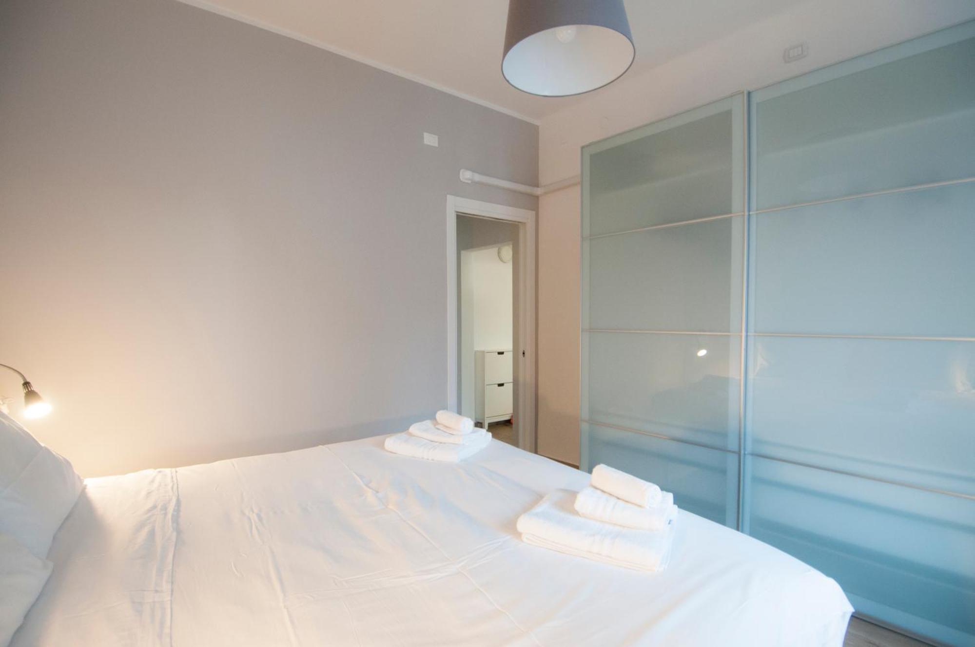 Blanco Apartment - Ambrogiohost Болонья Экстерьер фото